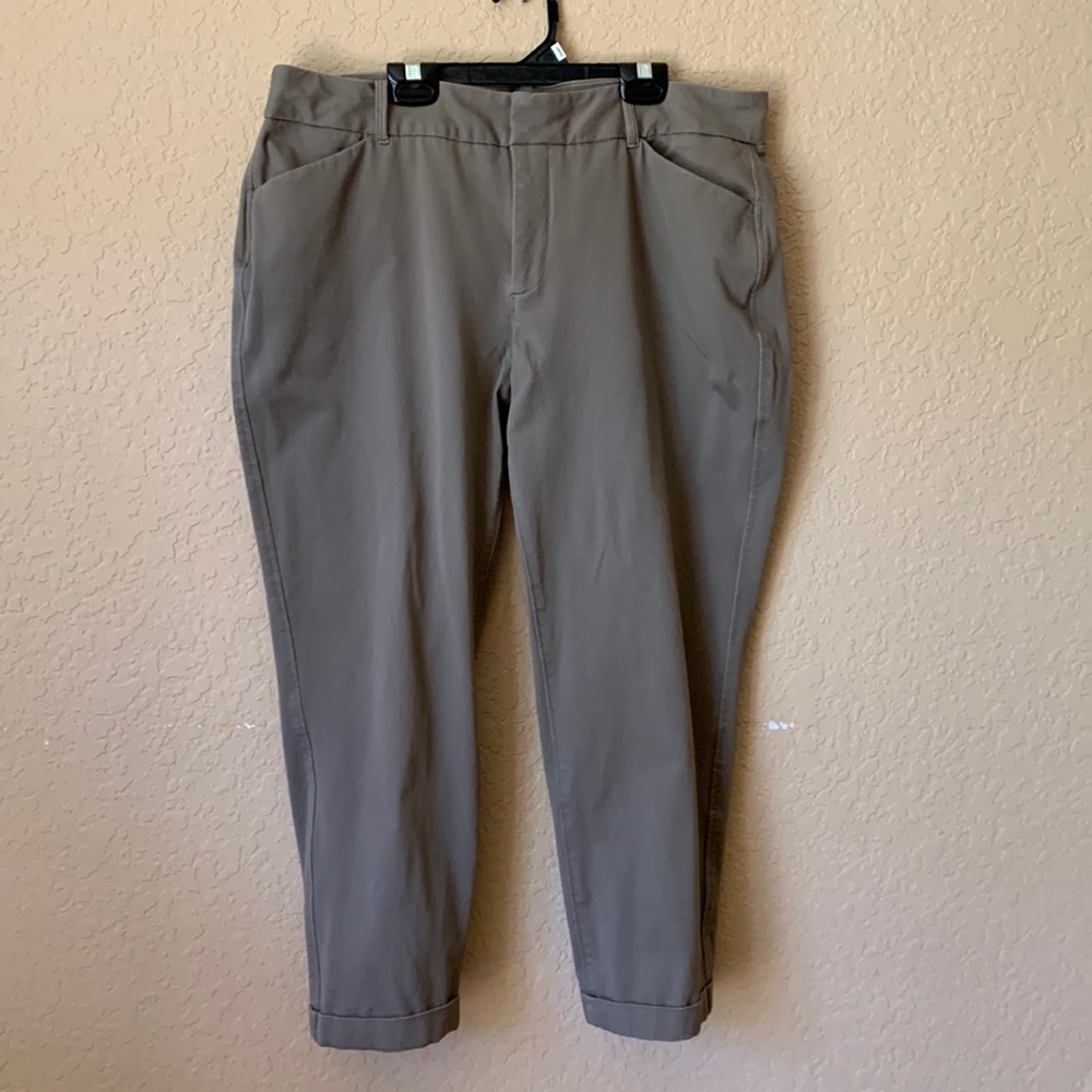 Eddie Bauer Blakey Fit Capris